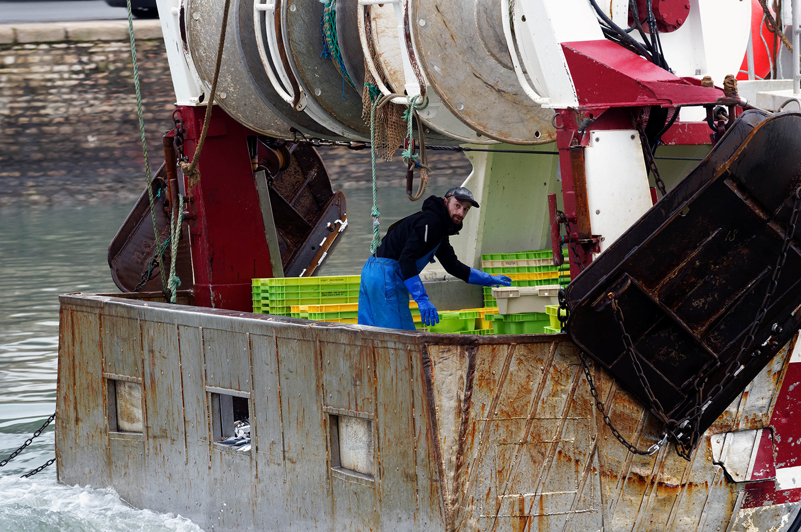 La ministre de la Mer, Annick Girardin, à Port-en-Bessin (Calvados)