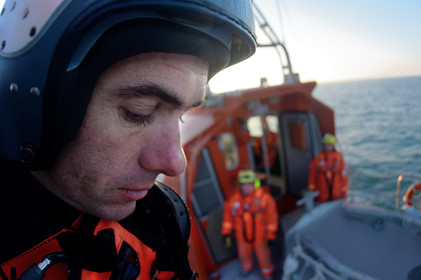 L'engagement de ces marins du ciel se traduit par des taux de disponibilté très élevés et des capacités d'intervention dans lesconditions les plus difficiles. Belligou Rescue (c'est ainsi que se nomme l'EC 225 lorsqu'il est en opération) est en alerte à 1 heure de jour et 2 heures de nuit, le coordinateur de mission de sauvetage, qui dirige les opérations depuis le CROSS, sait que l'hélicoptère sera préparé et configuré pour la mission puis aura décollé en 10 à 15 minutes en journée et en moins de 40 minutes la nuit.Il est remplacé en juin 2016 par l’hélicoptère Caïman Marine au détachement de Maupertus.