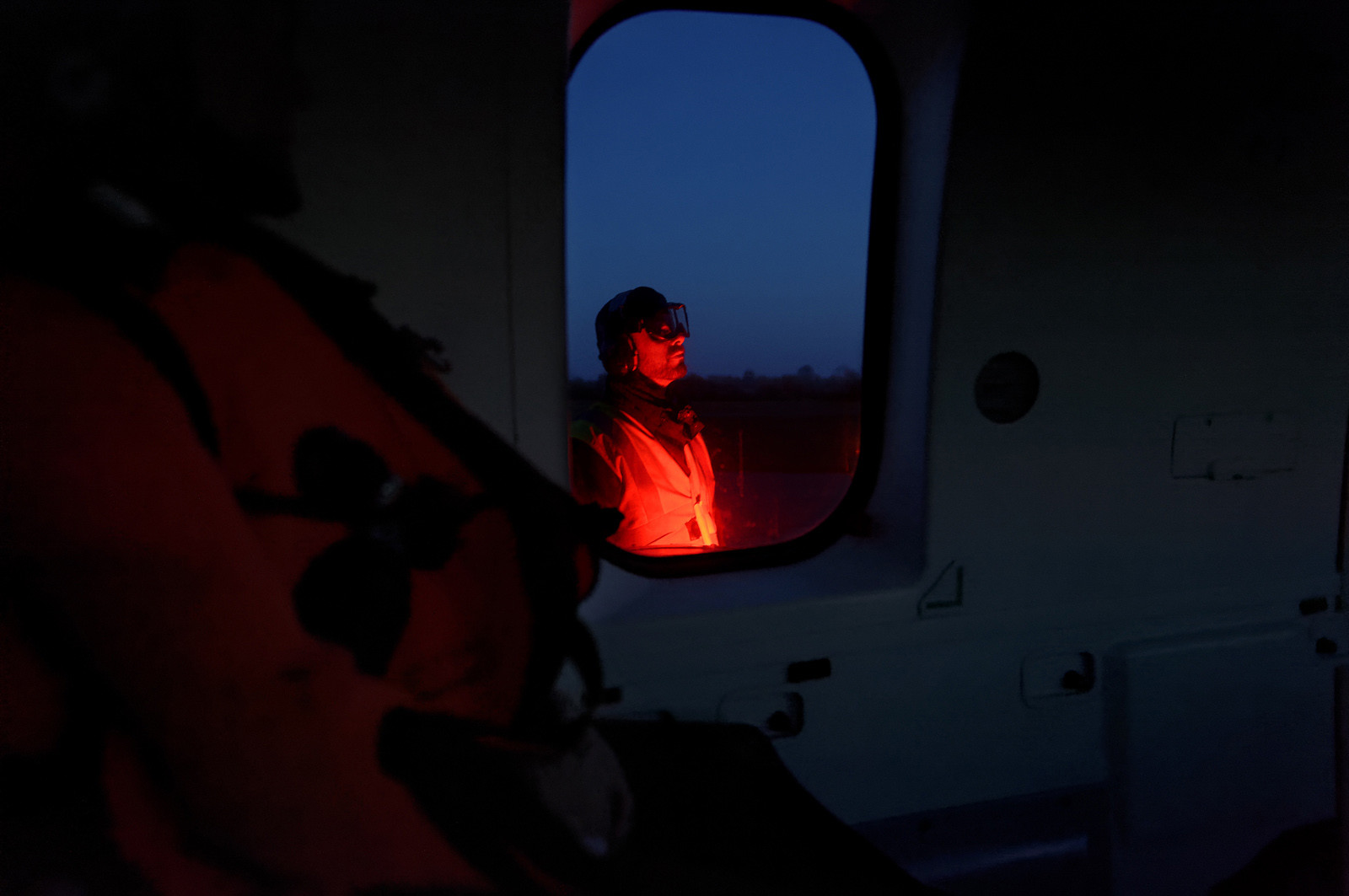 L'engagement de ces marins du ciel se traduit par des taux de disponibilté très élevés et des capacités d'intervention dans lesconditions les plus difficiles. Belligou Rescue (c'est ainsi que se nomme l'EC 225 lorsqu'il est en opération) est en alerte à 1 heure de jour et 2 heures de nuit, le coordinateur de mission de sauvetage, qui dirige les opérations depuis le CROSS, sait que l'hélicoptère sera préparé et configuré pour la mission puis aura décollé en 10 à 15 minutes en journée et en moins de 40 minutes la nuit.Il est remplacé en juin 2016 par l’hélicoptère Caïman Marine au détachement de Maupertus.