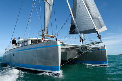 La rade de Cherbourg-en-Cotentin, qui figure parmi les plus grandes rades atificielles au monde, offre aux passionnés, débutants ou confirmés, la possibilité de pratiquer voile, aviron de mer, surf, kayak, ski nautique, funboard, plongée, kitesurf, waveski…