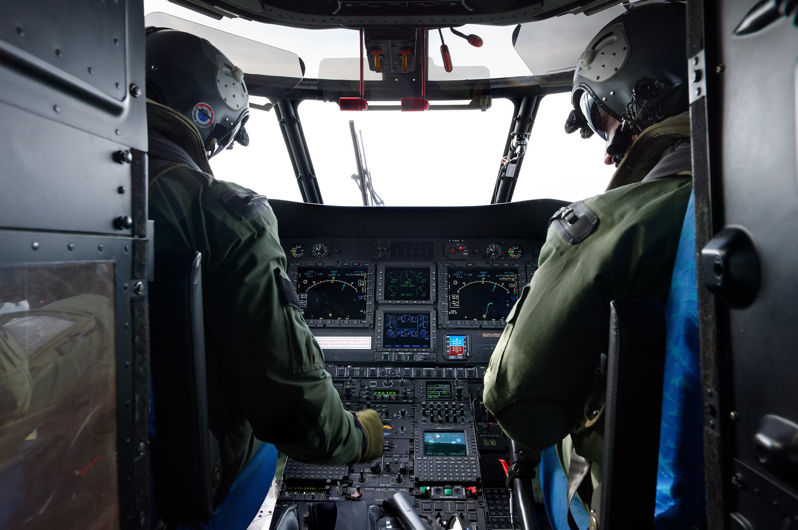 L'engagement de ces marins du ciel se traduit par des taux de disponibilté très élevés et des capacités d'intervention dans lesconditions les plus difficiles. Belligou Rescue (c'est ainsi que se nomme l'EC 225 lorsqu'il est en opération) est en alerte à 1 heure de jour et 2 heures de nuit, le coordinateur de mission de sauvetage, qui dirige les opérations depuis le CROSS, sait que l'hélicoptère sera préparé et configuré pour la mission puis aura décollé en 10 à 15 minutes en journée et en moins de 40 minutes la nuit.Il est remplacé en juin 2016 par l’hélicoptère Caïman Marine au détachement de Maupertus.