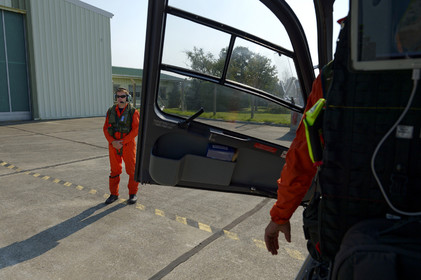 Outre les missions de surveillance générale, ces hélicoptères (EC 135) assurent le guidage des unités nautiques lors des opérations de contrôle ou d'interception. Avec leurs caméras thermiques et infra-rouge, ils sont en effet redoutables pour localiser, identifier et suivre un navire suspect, de jour comme de nuit et en toute discrétion.