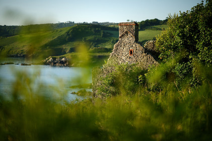 Cette petite baie se situe entre Landemer et le port d'Omonville-la-Rogue (Manche) sur le sentier des Douaniers.