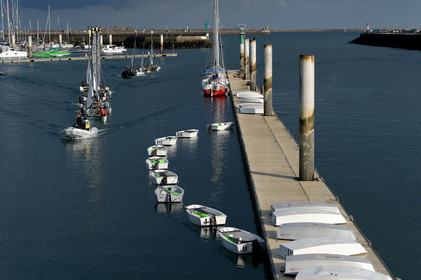 Une ville résolument tournée vers la mer.Cherbourg-en-Cotentin est située dans la presqu'île du Cotentin, à la pointe Ouest de la Normandie. (ville-cherbourg.fr)Un lieu incontournable en Normandie : La Cité de la Mer (http:  www.citedelamer.com)