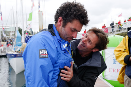 Alexis LOISON (Skipper cherbourgeois)La rade de Cherbourg-en-Cotentin, qui figure parmi les plus grandes rades atificielles au monde, offre aux passionnés, débutants ou confirmés, la possibilité de pratiquer voile, aviron de mer, surf, kayak, ski nautique, funboard, plongée, kitesurf, waveski…