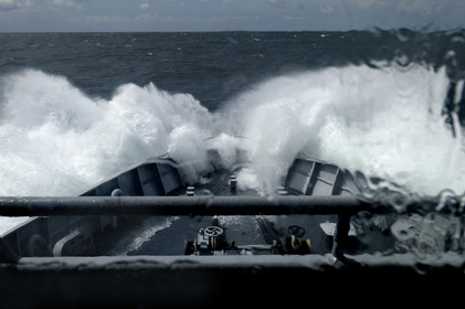 Ces oiseaux de mer étaient à l'origine conçus principalement pour la surveillance des pêches dans la zone économique, mais leurs missions se sont depuis considérablement diversifiées. Au titre de garde-côte, qui leur vaut les bandes tricolores inclinées qu'arborent tous les patrouilleurs de l'Etat, ils participent à la détection des trafics illicites et à la lutte antitérroriste.