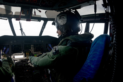 L'engagement de ces marins du ciel se traduit par des taux de disponibilté très élevés et des capacités d'intervention dans lesconditions les plus difficiles. Belligou Rescue (c'est ainsi que se nomme l'EC 225 lorsqu'il est en opération) est en alerte à 1 heure de jour et 2 heures de nuit, le coordinateur de mission de sauvetage, qui dirige les opérations depuis le CROSS, sait que l'hélicoptère sera préparé et configuré pour la mission puis aura décollé en 10 à 15 minutes en journée et en moins de 40 minutes la nuit.Il est remplacé en juin 2016 par l’hélicoptère Caïman Marine au détachement de Maupertus.