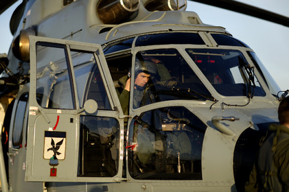 L'engagement de ces marins du ciel se traduit par des taux de disponibilté très élevés et des capacités d'intervention dans lesconditions les plus difficiles. Belligou Rescue (c'est ainsi que se nomme l'EC 225 lorsqu'il est en opération) est en alerte à 1 heure de jour et 2 heures de nuit, le coordinateur de mission de sauvetage, qui dirige les opérations depuis le CROSS, sait que l'hélicoptère sera préparé et configuré pour la mission puis aura décollé en 10 à 15 minutes en journée et en moins de 40 minutes la nuit.Il est remplacé en juin 2016 par l’hélicoptère Caïman Marine au détachement de Maupertus.