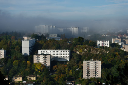 Une ville résolument tournée vers la mer.Cherbourg-en-Cotentin est située dans la presqu'île du Cotentin, à la pointe Ouest de la Normandie. (ville-cherbourg.fr)Un lieu incontournable en Normandie : La Cité de la Mer (http:  www.citedelamer.com)