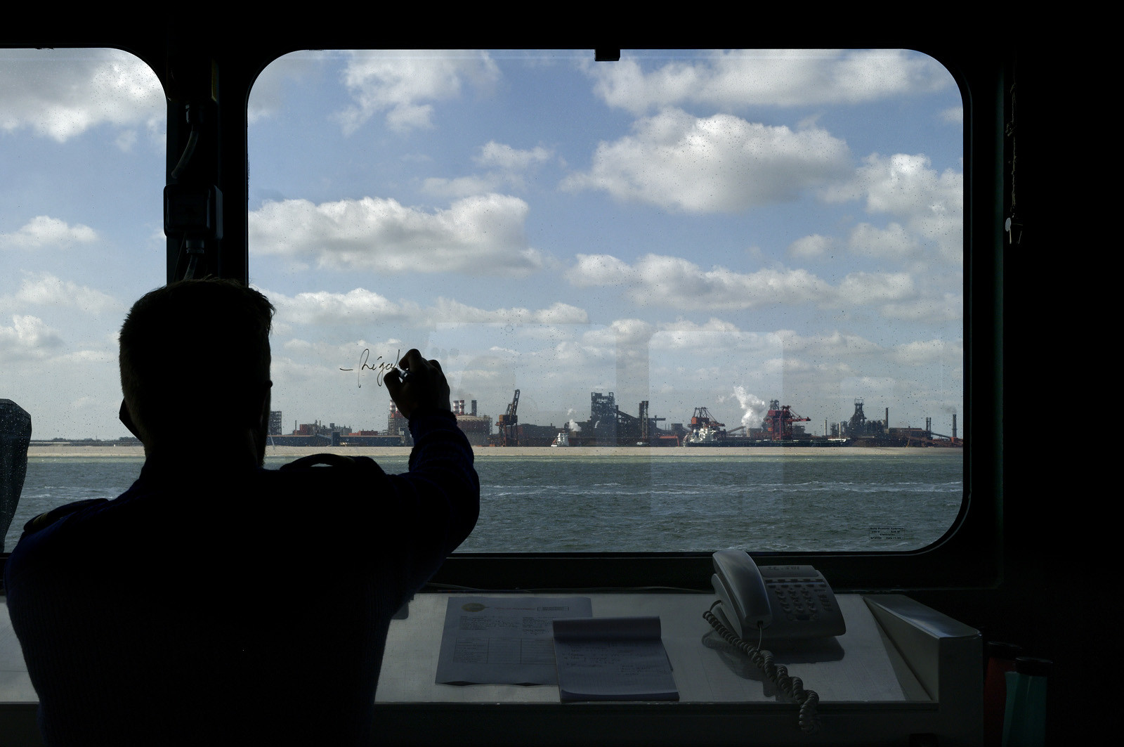 Ces oiseaux de mer étaient à l'origine conçus principalement pour la surveillance des pêches dans la zone économique, mais leurs missions se sont depuis considérablement diversifiées. Au titre de garde-côte, qui leur vaut les bandes tricolores inclinées qu'arborent tous les patrouilleurs de l'Etat, ils participent à la détection des trafics illicites et à la lutte antitérroriste.