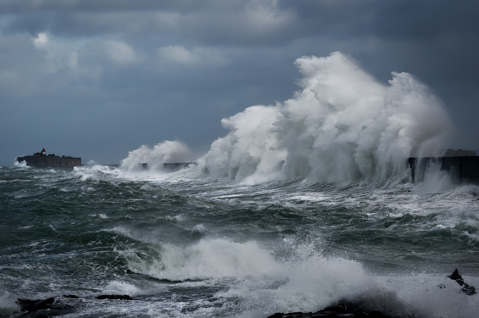 Tempête à Cherbourg-en-Cotentin (passe de l'Ouest-Queurqueville)
