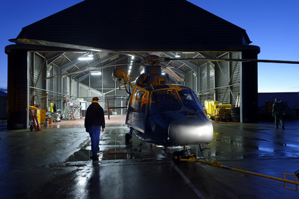 L'hélicoptère Dauphin SP (service public) de la marine constitue l'un des principaux moyens d'intervention à la disposition du CROSS pour les opérations de sauvetage en mer.L'équipage d'un Dauphin SP, c'est 6 personnes : aux 4 navigants qui sont à bord de l'appareil pour chaque mission (pilote, copilote, mécanicien de bord treuilliste et plongeur) s'ajoutent 2 techniciens, qui restent à terre et sont chargés de l'entretien de la machine. Depuis janvier 2013, au terme de 23 ans de service à Cherbourg-en-Cotentin, le Dauphin SP a cédé sa place à un nouvel appareil, plus imposant et de conception beaucoup plus récente : un EC 225.