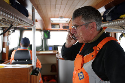La station est idéalement située à la pointe du nord Cotentin sur la commune d'Auderville.Située aux abords du Raz Blanchard , à 10 miles nautique d'Aurigny et des Iles Anglo-Normandes, le rayon d'action de la station est vaste et se situe de la pointe de Flamanville coté ouest jusqu'au cap Lévy dans l'est.L'abri a une architecture unique en France et sa spécificité réside sur le fait que l'ensemble canot chariot (soit presque 30 tonnes au total ) pivote sur un axe d'une cale à l'autre afin d'être opérationnel  24 heures sur 24 et 365 jours par an quelque soit la marée et les conditions météorologiques.