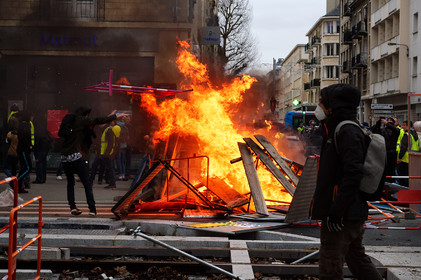 Les Gilets jaunes. Un mouvement social inédit en France