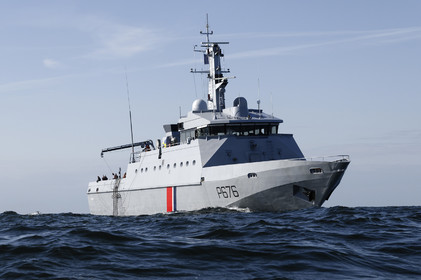 Ces oiseaux de mer étaient à l'origine conçus principalement pour la surveillance des pêches dans la zone économique, mais leurs missions se sont depuis considérablement diversifiées. Au titre de garde-côte, qui leur vaut les bandes tricolores inclinées qu'arborent tous les patrouilleurs de l'Etat, ils participent à la détection des trafics illicites et à la lutte antitérroriste.