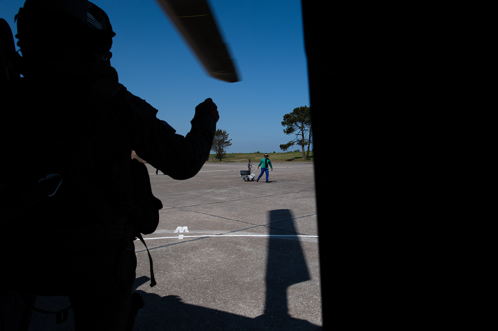 L'hélicoptère Caïman de la 33F en exercice