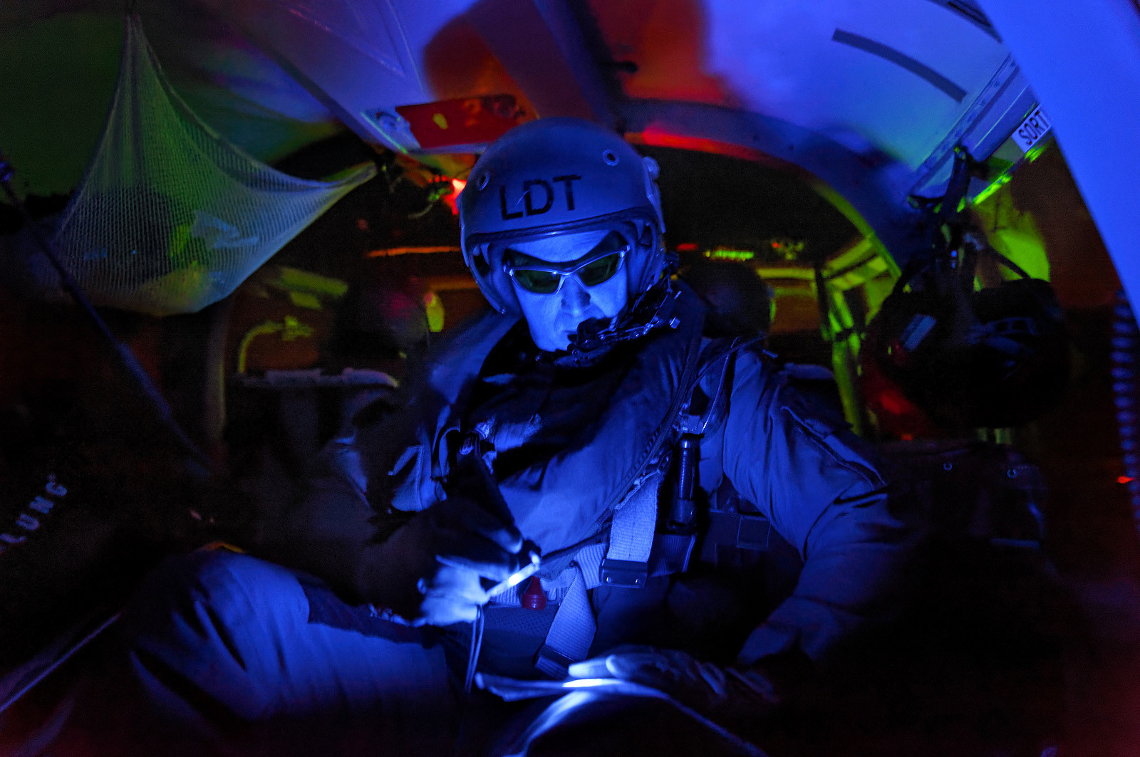 L'hélicoptère Dauphin SP (service public) de la marine constitue l'un des principaux moyens d'intervention à la disposition du CROSS pour les opérations de sauvetage en mer.L'équipage d'un Dauphin SP, c'est 6 personnes : aux 4 navigants qui sont à bord de l'appareil pour chaque mission (pilote, copilote, mécanicien de bord treuilliste et plongeur) s'ajoutent 2 techniciens, qui restent à terre et sont chargés de l'entretien de la machine. Depuis janvier 2013, au terme de 23 ans de service à Cherbourg-en-Cotentin, le Dauphin SP a cédé sa place à un nouvel appareil, plus imposant et de conception beaucoup plus récente : un EC 225.