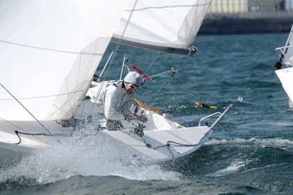 La rade de Cherbourg-en-Cotentin, qui figure parmi les plus grandes rades atificielles au monde, offre aux passionnés, débutants ou confirmés, la possibilité de pratiquer voile, aviron de mer, surf, kayak, ski nautique, funboard, plongée, kitesurf, waveski…