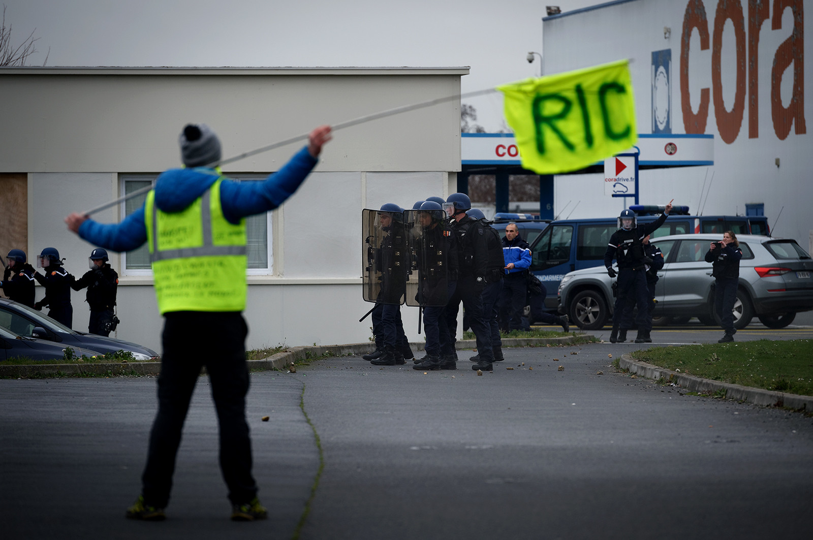 Les Gilets jaunes. Un mouvement social inédit en France