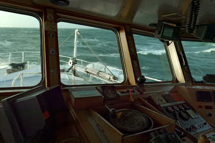 Ce reportage a été réalisé en janvier 2014 à bord du chalutier Marie-Catherine, appartenant à la SARL Armement Cherbourgeois créé en 1999 par Sophie et David LEROY. Cette marée de 7 jours fût assez mouvementée d'une part par la météo très capricieuse, mais également par la difficulté de réaliser les prises de vues. Une sélection de 20 photographies a été présentée lors de la 4ème édition du Festival photo L'Homme et la Mer au Guilvinec (Bretagne) en 2014, ainsi qu'au Musée de Tatihou 'Avis de grand frais (Manche) http:  www.armement-cherbourgeois.fr 