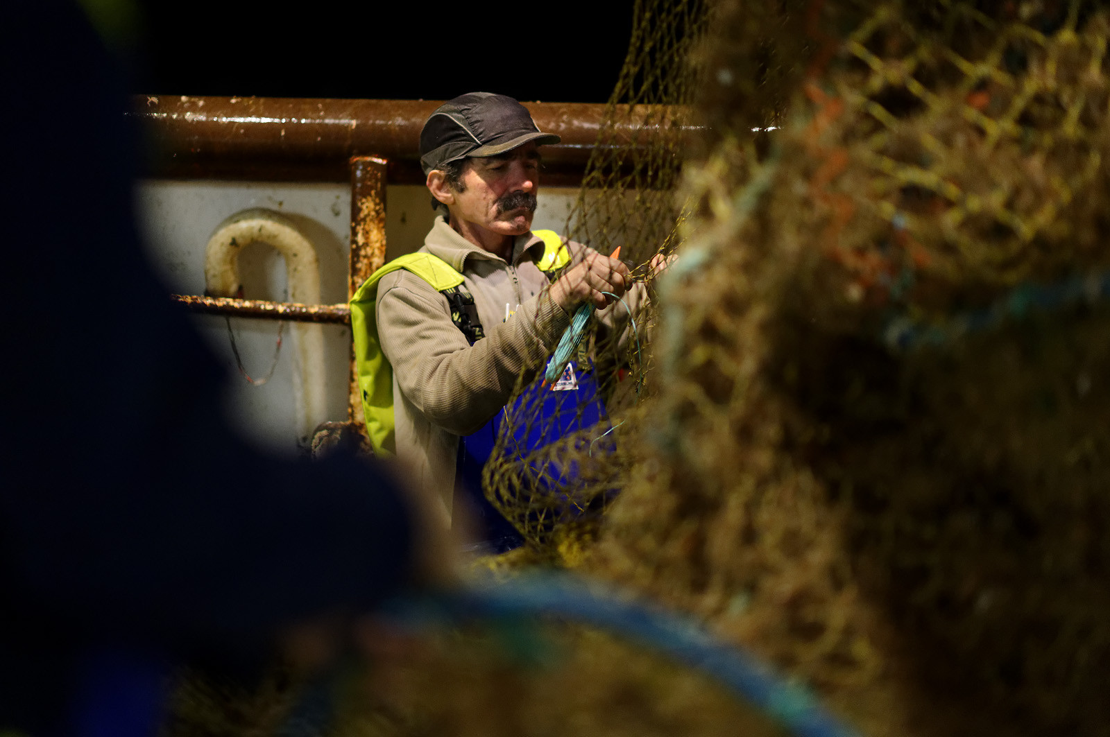 Ce reportage a été réalisé en janvier 2014 à bord du chalutier Marie-Catherine, appartenant à la SARL Armement Cherbourgeois créé en 1999 par Sophie et David LEROY. Cette marée de 7 jours fût assez mouvementée d'une part par la météo très capricieuse, mais également par la difficulté de réaliser les prises de vues. Une sélection de 20 photographies a été présentée lors de la 4ème édition du Festival photo L'Homme et la Mer au Guilvinec (Bretagne) en 2014, ainsi qu'au Musée de Tatihou 'Avis de grand frais (Manche) http:  www.armement-cherbourgeois.fr 