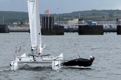 La rade de Cherbourg-en-Cotentin, qui figure parmi les plus grandes rades atificielles au monde, offre aux passionnés, débutants ou confirmés, la possibilité de pratiquer voile, aviron de mer, surf, kayak, ski nautique, funboard, plongée, kitesurf, waveski…